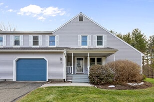 12 Applewood Ln, Unit 12 in Pittsfield, MA - Building Photo