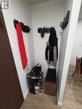 390 Dixon Rd in Toronto, ON - Building Photo - Building Photo