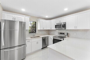7744 Courtyard Run W in Boca Raton, FL - Building Photo