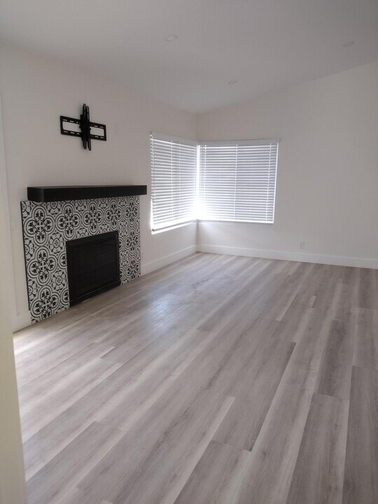 68870 Jarana Rd in Cathedral City, CA - Foto de edificio