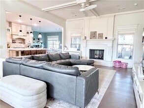 609 SE Hendrix St in Bentonville, AR - Building Photo - Building Photo