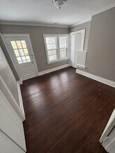 721 Thomson St in Flint, MI - Foto de edificio - Building Photo