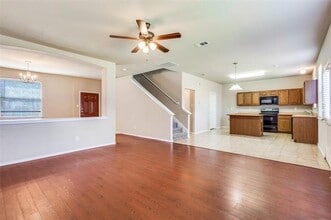 2033 Meadow View Dr in Princeton, TX - Building Photo - Building Photo