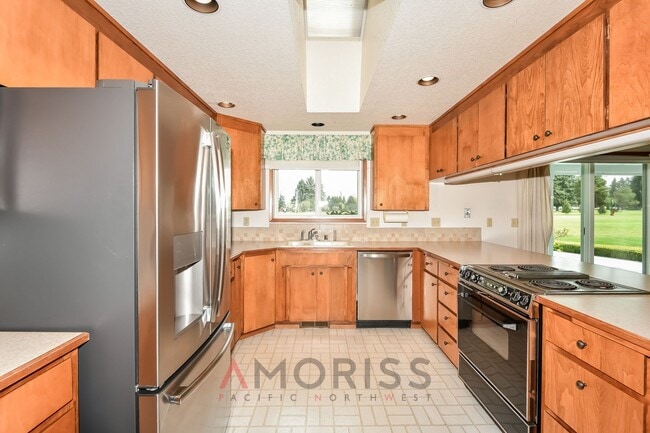 5040 Oakmont Pl SE in Olympia, WA - Building Photo - Building Photo