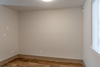 Cougar Creek Apartments in Vancouver, WA - Building Photo - Interior Photo