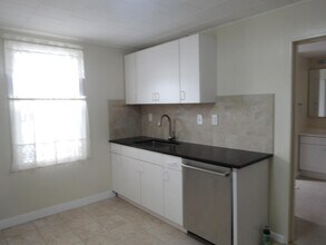 22 Vinton St, Unit 3 in Boston, MA - Building Photo - Building Photo