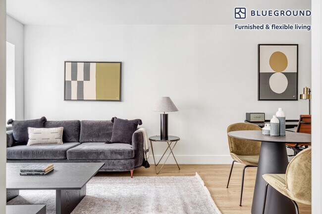 160 W 24th St in New York, NY - Foto de edificio - Building Photo