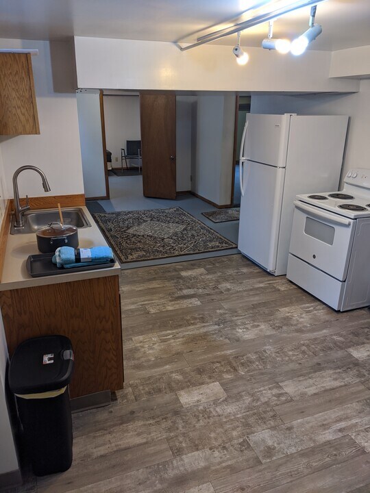 109 S 8th Ave in Bozeman, MT - Building Photo