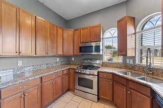 902 York St in Forney, TX - Building Photo - Building Photo