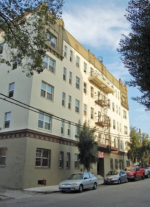 1523 N McCadden Pl in Los Angeles, CA - Building Photo