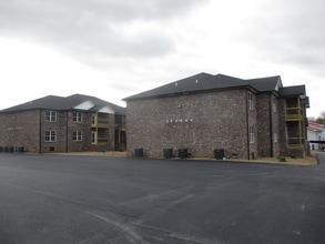 1504 Commerce Dr in Scottsville, KY - Building Photo - Building Photo