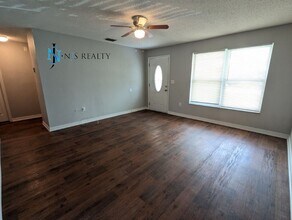 3153 Lodi Dr in New Port Richey, FL - Foto de edificio - Building Photo