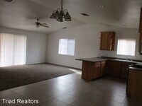 6087 Daisy Ave photo'