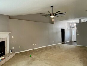 9866 Parker Lake Cir in Navarre, FL - Building Photo - Building Photo