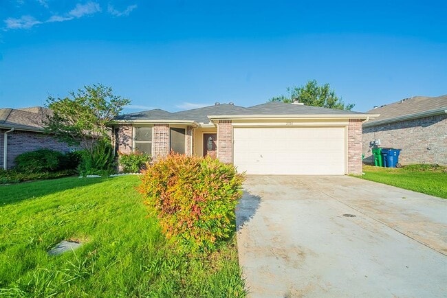 property at 2704 Frontier Ln