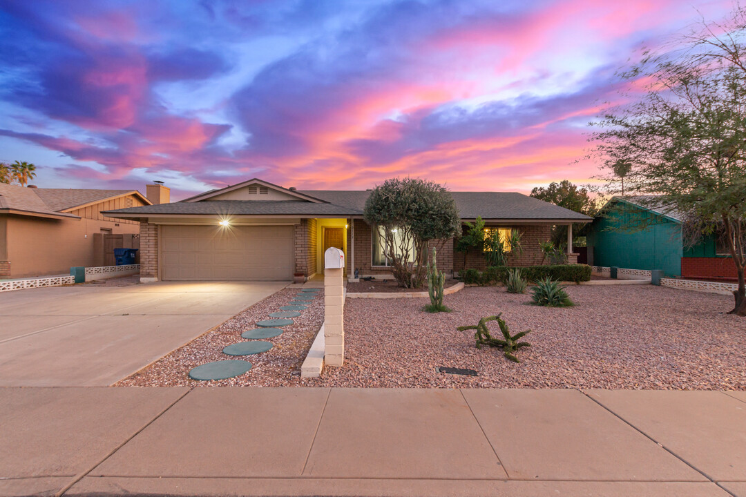 2117 E Oxford Dr in Tempe, AZ - Foto de edificio