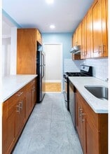 41-09 41st St-Unit -4B in Queens, NY - Building Photo - Building Photo