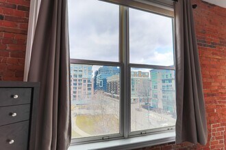 915 King St W in Toronto, ON - Building Photo - Building Photo