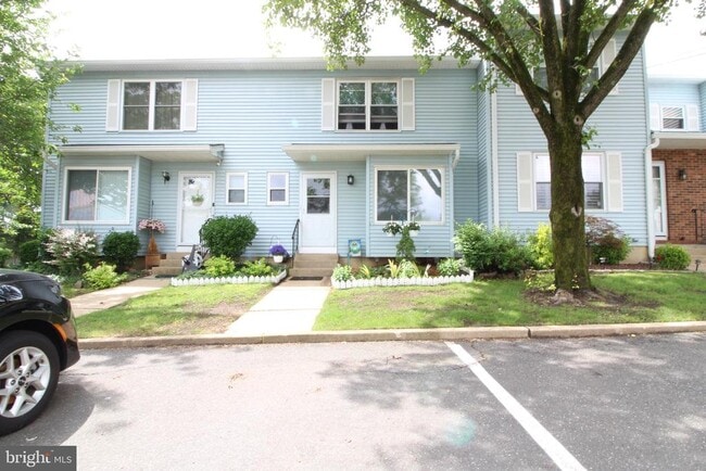 property at 41 Brookview Cir