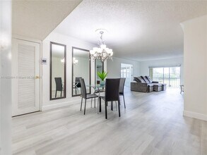 6300 S Falls Cir Dr in Lauderhill, FL - Building Photo - Building Photo