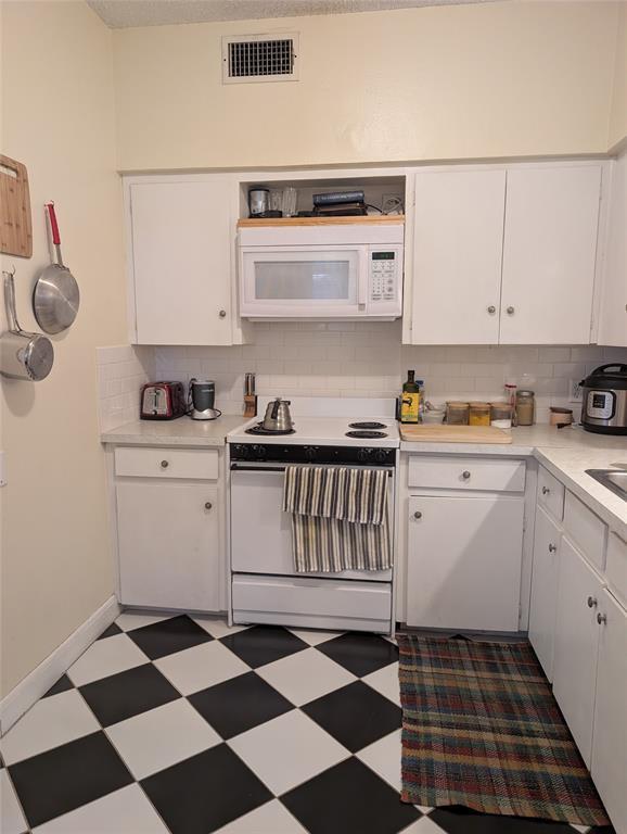 3119 Tom Green St in Austin, TX - Foto de edificio - Building Photo