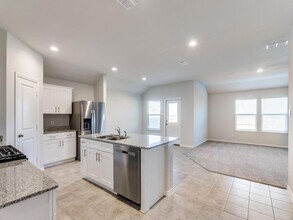 548 Bronze Cir W, Unit 1404B in Springtown, TX - Building Photo - Building Photo