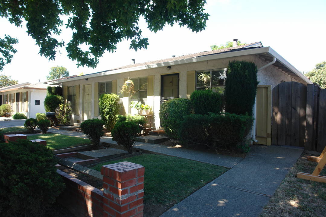 777 Nevin Way in San Jose, CA - Foto de edificio