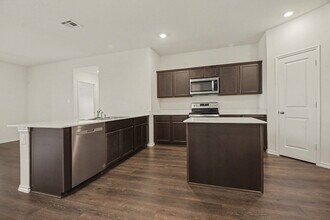 505 Banner Ave in Royse City, TX - Foto de edificio - Building Photo