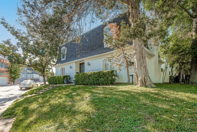 161 Sage Rd in Houston, TX - Foto de edificio - Building Photo