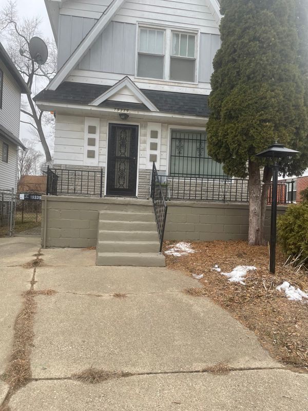 property at 19339 Fenelon St