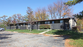 Cedarwood Apartments in Cincinnati, OH - Building Photo