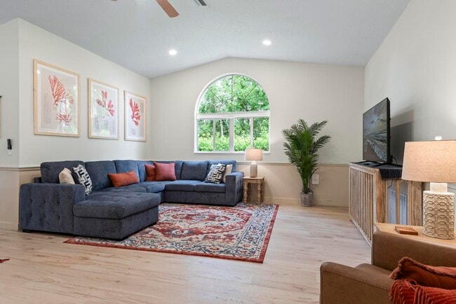 87 Parkview Dr in Palm Coast, FL - Building Photo - Building Photo