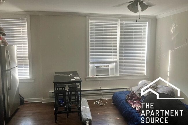 3345 N Marshfield Ave, Unit 201 in Chicago, IL - Foto de edificio - Building Photo