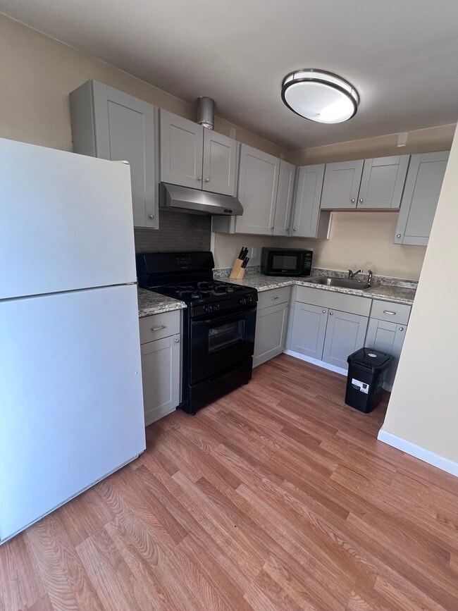 29 Phylis Dr, Unit ADU in Pleasant Hill, CA - Foto de edificio - Building Photo