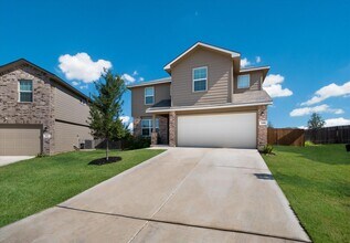 100 Bahama Woodstar in San Antonio, TX - Building Photo - Building Photo