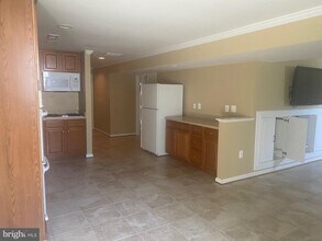 8050 Settle Ct in Waldorf, MD - Building Photo - Building Photo