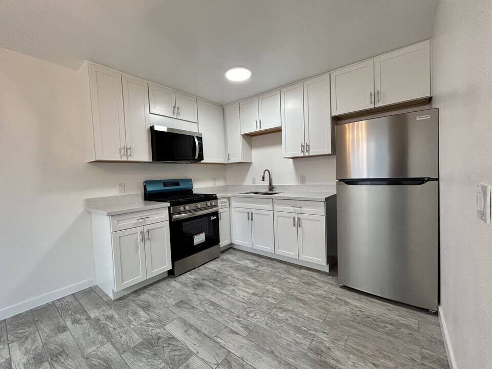 3777 E Calle De Carlos in Palm Springs, CA - Building Photo