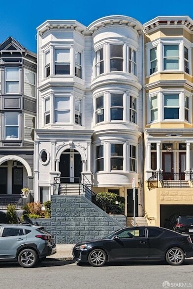 property at 2856 Sacramento St