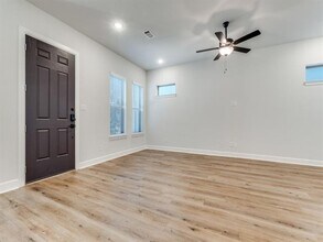 608 Aspen Valley Ln in Dallas, TX - Building Photo - Building Photo