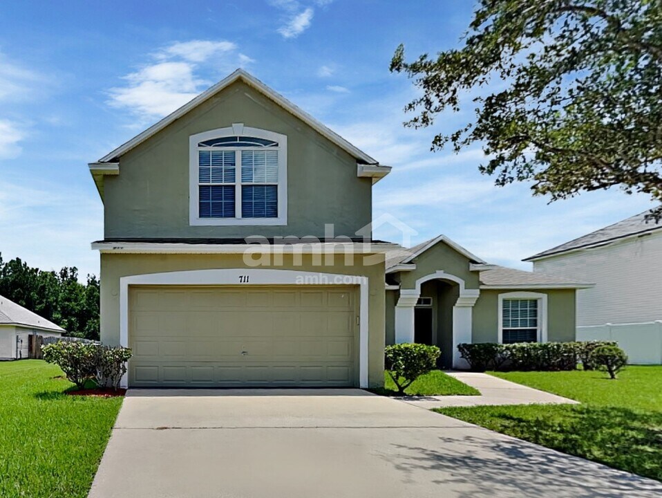 711 Red Cedar Ct in Orange Park, FL - Building Photo