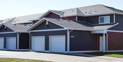 Brookings Prairie View Townhomes in Brookings, SD - Foto de edificio - Building Photo