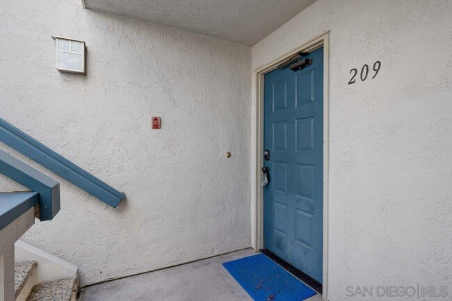 2232 River Run Dr in San Diego, CA - Building Photo - Building Photo