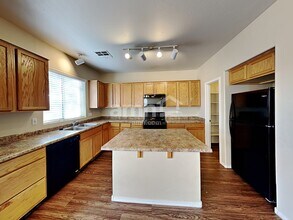 2063 S Starling Dr in Gilbert, AZ - Building Photo - Building Photo