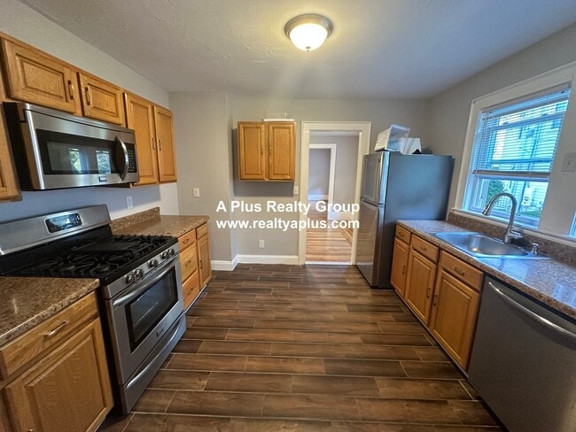 36 Lexington Ave, Unit 1