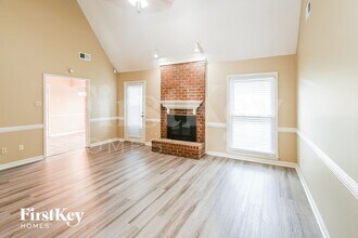 4957 Barrington Cove in Memphis, TN - Foto de edificio - Building Photo