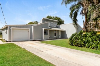 2574 SW Monterrey Ln in Port St. Lucie, FL - Building Photo - Building Photo