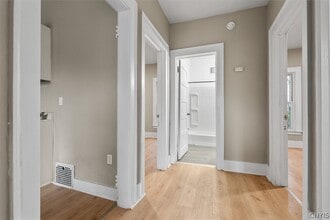 712 Oak St in Syracuse, NY - Building Photo - Building Photo