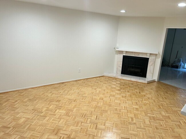 13112 Moorpark St in Los Angeles, CA - Building Photo - Building Photo