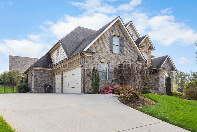 2504 Bridge Valley Ln in Knoxville, TN - Building Photo - Building Photo