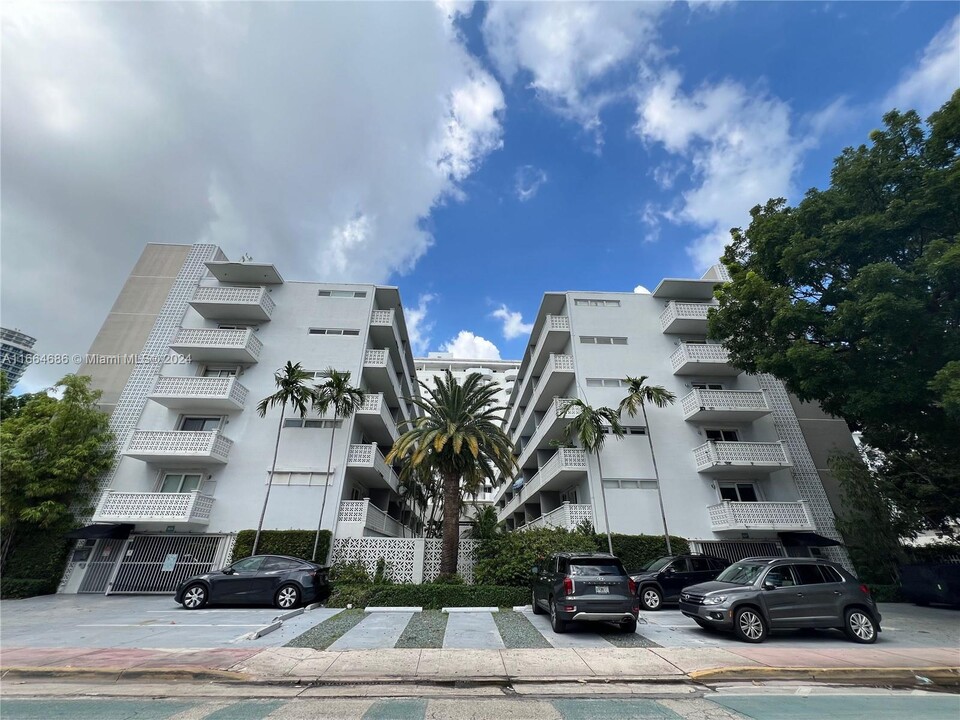 1620 West Ave in Miami Beach, FL - Building Photo